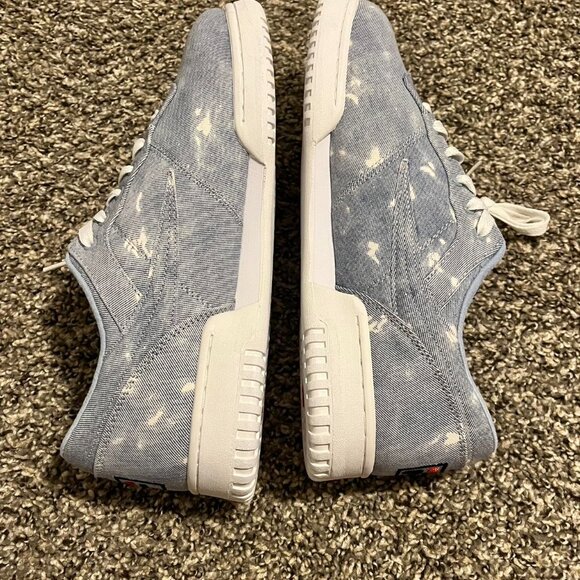 Fila Gray and White Sneakers - Picture 4 of 6